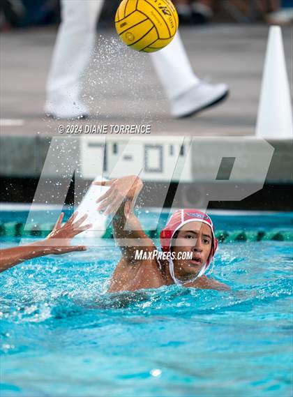 Thumbnail 3 in Santa Ana vs. Tustin photogallery.