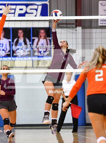 Thumbnail 2 in Walnut Ridge vs. Perryville (AAA 3A 1st Round Playoff) photogallery.