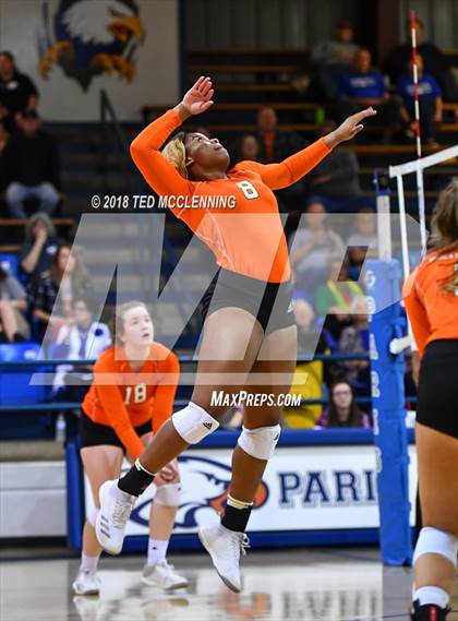 Thumbnail 1 in Walnut Ridge vs. Perryville (AAA 3A 1st Round Playoff) photogallery.