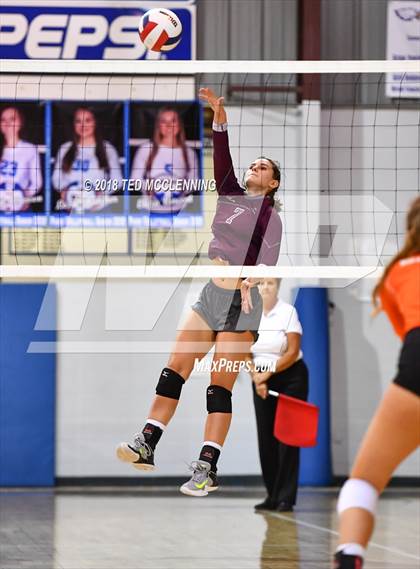 Thumbnail 1 in Walnut Ridge vs. Perryville (AAA 3A 1st Round Playoff) photogallery.