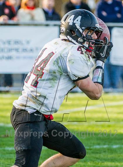 Thumbnail 3 in Beverly vs. Marblehead photogallery.