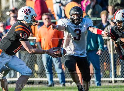 Thumbnail 2 in Beverly vs. Marblehead photogallery.