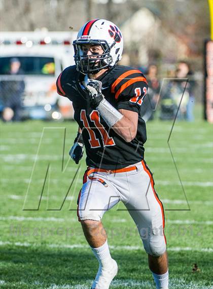 Thumbnail 2 in Beverly vs. Marblehead photogallery.