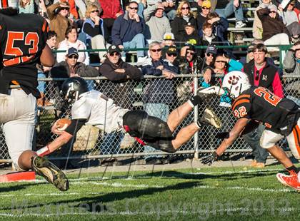 Thumbnail 3 in Beverly vs. Marblehead photogallery.