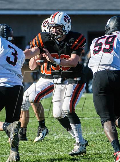 Thumbnail 3 in Beverly vs. Marblehead photogallery.