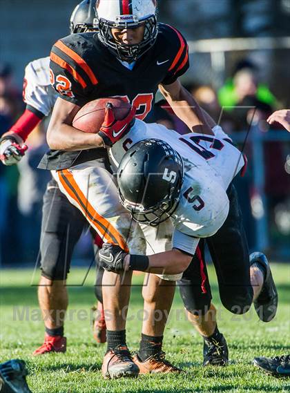 Thumbnail 3 in Beverly vs. Marblehead photogallery.