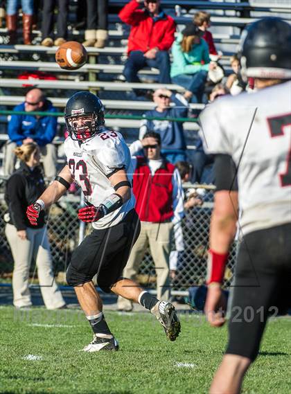 Thumbnail 2 in Beverly vs. Marblehead photogallery.