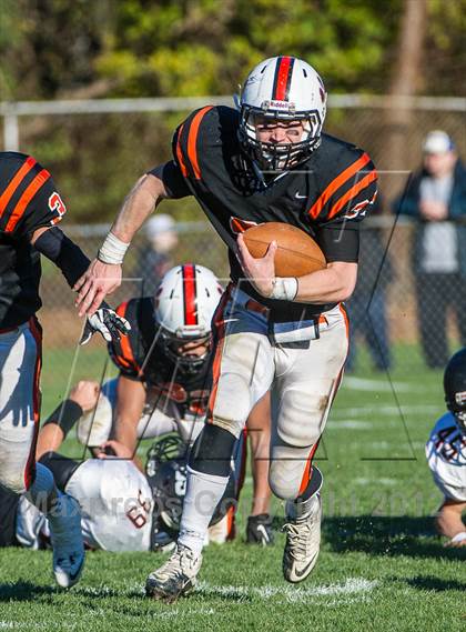 Thumbnail 2 in Beverly vs. Marblehead photogallery.