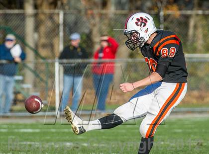 Thumbnail 1 in Beverly vs. Marblehead photogallery.