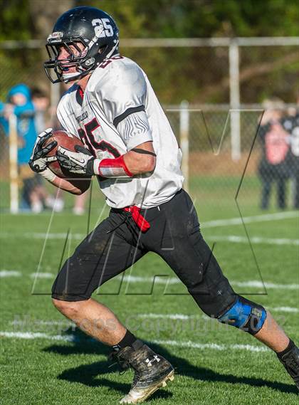 Thumbnail 3 in Beverly vs. Marblehead photogallery.