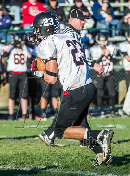 Thumbnail 3 in Beverly vs. Marblehead photogallery.