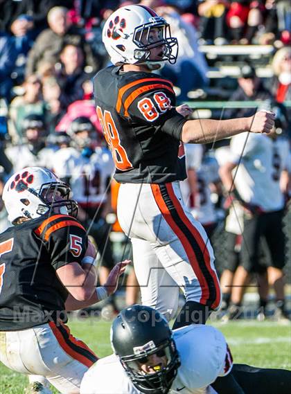 Thumbnail 3 in Beverly vs. Marblehead photogallery.