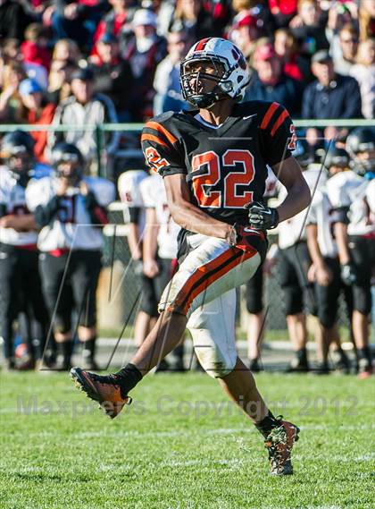 Thumbnail 1 in Beverly vs. Marblehead photogallery.