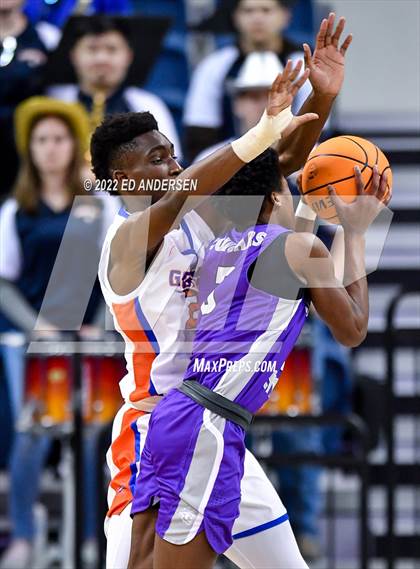Thumbnail 1 in Bishop Gorman vs. Spanish Springs (NIAA State 5A Semifinal) photogallery.