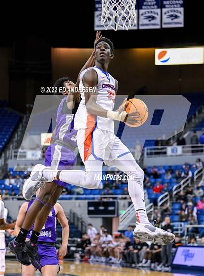 Thumbnail 3 in Bishop Gorman vs. Spanish Springs (NIAA State 5A Semifinal) photogallery.