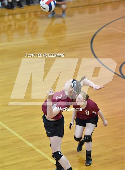 Thumbnail 2 in Valley Springs vs Crowley's Ridge Academy (AHSAA 3A 2nd Round Playoff) photogallery.