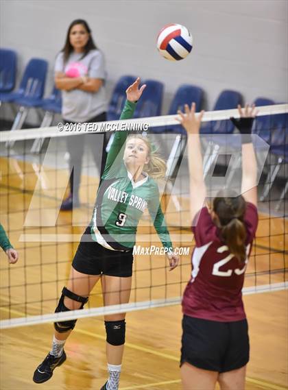 Thumbnail 2 in Valley Springs vs Crowley's Ridge Academy (AHSAA 3A 2nd Round Playoff) photogallery.