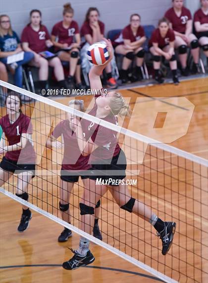 Thumbnail 2 in Valley Springs vs Crowley's Ridge Academy (AHSAA 3A 2nd Round Playoff) photogallery.