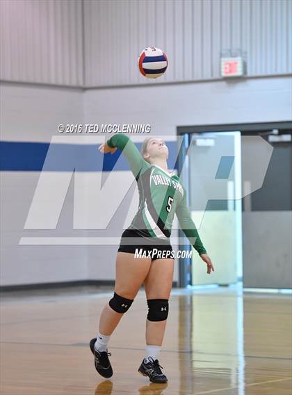Thumbnail 3 in Valley Springs vs Crowley's Ridge Academy (AHSAA 3A 2nd Round Playoff) photogallery.