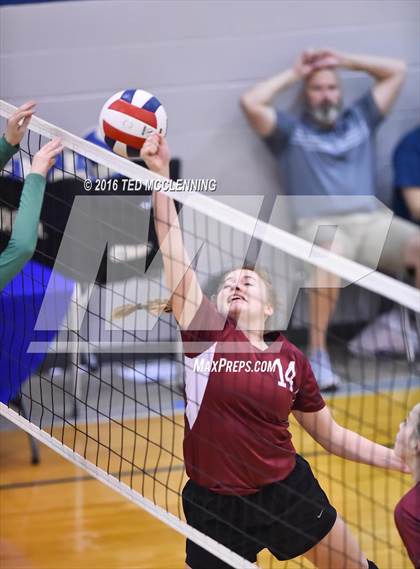 Thumbnail 3 in Valley Springs vs Crowley's Ridge Academy (AHSAA 3A 2nd Round Playoff) photogallery.