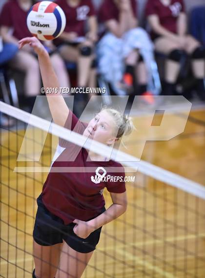 Thumbnail 2 in Valley Springs vs Crowley's Ridge Academy (AHSAA 3A 2nd Round Playoff) photogallery.