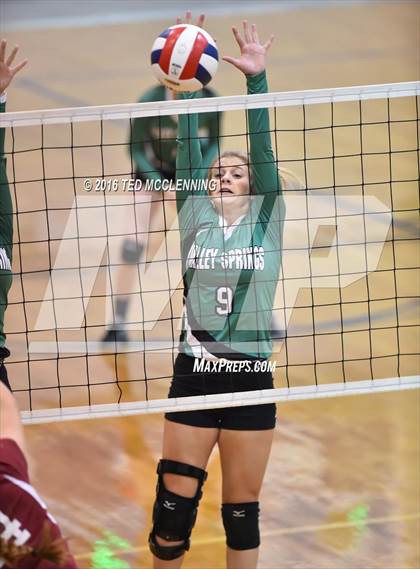 Thumbnail 1 in Valley Springs vs Crowley's Ridge Academy (AHSAA 3A 2nd Round Playoff) photogallery.