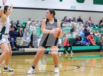 Thumbnail 3 in Huckabay vs Santo (Relentless Runnin' Cats Classic) photogallery.