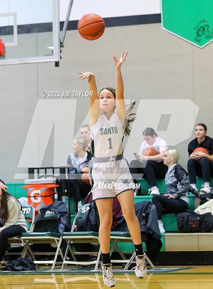 Thumbnail 1 in Huckabay vs Santo (Relentless Runnin' Cats Classic) photogallery.