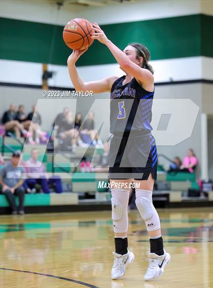 Thumbnail 1 in Huckabay vs Santo (Relentless Runnin' Cats Classic) photogallery.