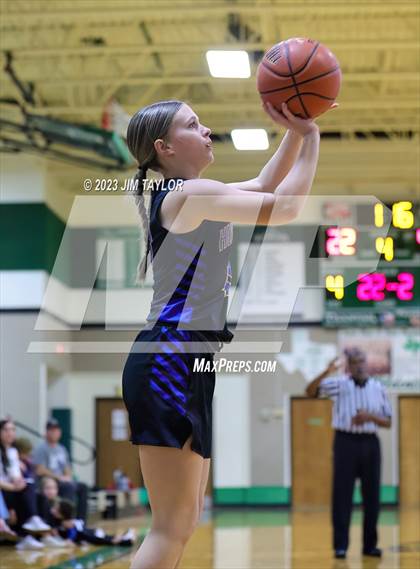 Thumbnail 2 in Huckabay vs Santo (Relentless Runnin' Cats Classic) photogallery.