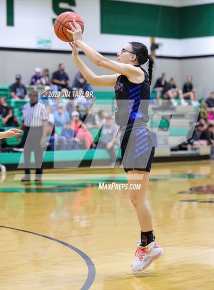 Thumbnail 2 in Huckabay vs Santo (Relentless Runnin' Cats Classic) photogallery.