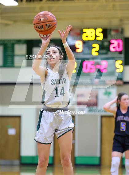 Thumbnail 1 in Huckabay vs Santo (Relentless Runnin' Cats Classic) photogallery.