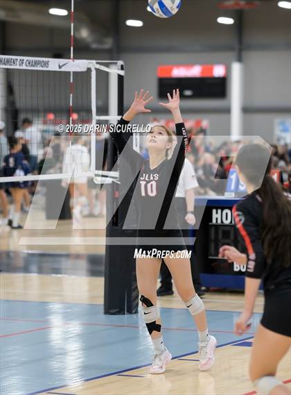 Thumbnail 1 in James Logan vs. Sprague (Nike Tournament of Champions – Southwest) photogallery.
