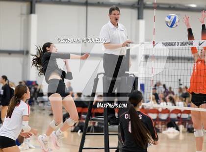 Thumbnail 3 in James Logan vs. Sprague (Nike Tournament of Champions – Southwest) photogallery.