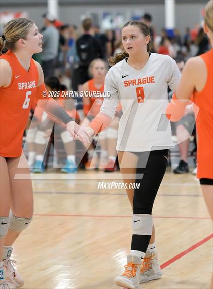 Thumbnail 3 in James Logan vs. Sprague (Nike Tournament of Champions – Southwest) photogallery.