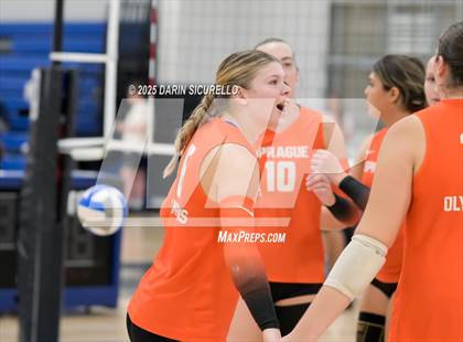 Thumbnail 3 in James Logan vs. Sprague (Nike Tournament of Champions – Southwest) photogallery.
