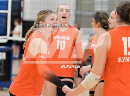 Thumbnail 2 in James Logan vs. Sprague (Nike Tournament of Champions – Southwest) photogallery.