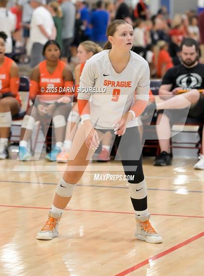 Thumbnail 2 in James Logan vs. Sprague (Nike Tournament of Champions – Southwest) photogallery.