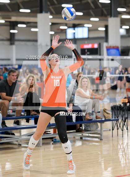Thumbnail 3 in James Logan vs. Sprague (Nike Tournament of Champions – Southwest) photogallery.