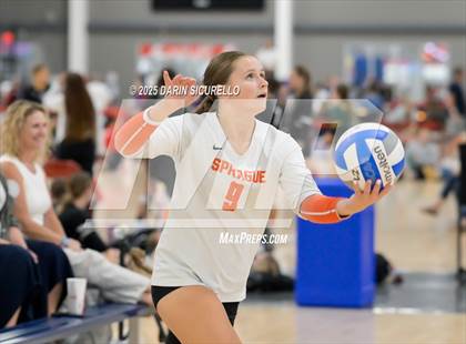 Thumbnail 2 in James Logan vs. Sprague (Nike Tournament of Champions – Southwest) photogallery.