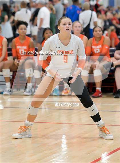 Thumbnail 2 in James Logan vs. Sprague (Nike Tournament of Champions – Southwest) photogallery.
