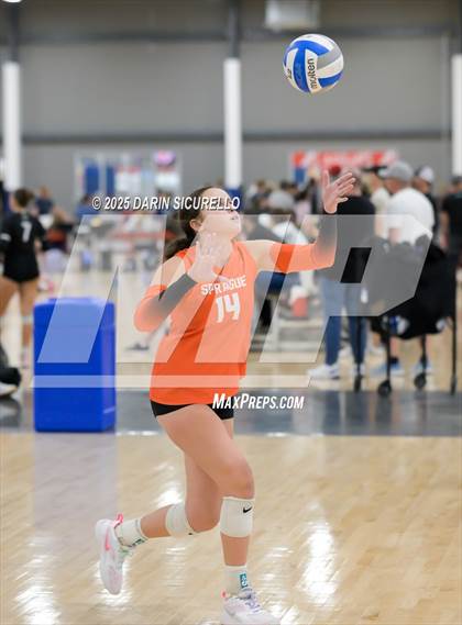 Thumbnail 1 in James Logan vs. Sprague (Nike Tournament of Champions – Southwest) photogallery.