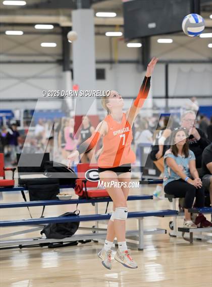Thumbnail 2 in James Logan vs. Sprague (Nike Tournament of Champions – Southwest) photogallery.