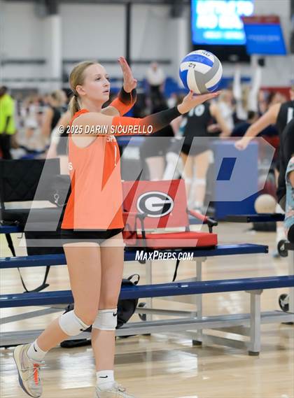 Thumbnail 3 in James Logan vs. Sprague (Nike Tournament of Champions – Southwest) photogallery.