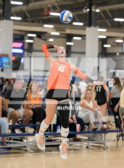 Thumbnail 3 in James Logan vs. Sprague (Nike Tournament of Champions – Southwest) photogallery.