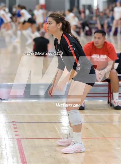 Thumbnail 2 in James Logan vs. Sprague (Nike Tournament of Champions – Southwest) photogallery.
