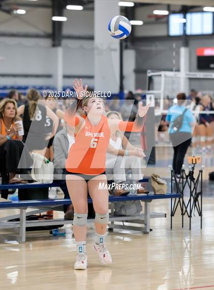 Thumbnail 3 in James Logan vs. Sprague (Nike Tournament of Champions – Southwest) photogallery.