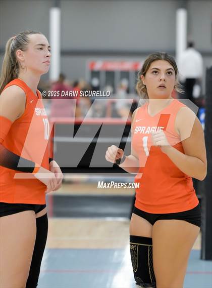 Thumbnail 1 in James Logan vs. Sprague (Nike Tournament of Champions – Southwest) photogallery.