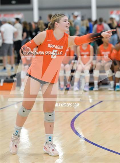 Thumbnail 1 in James Logan vs. Sprague (Nike Tournament of Champions – Southwest) photogallery.