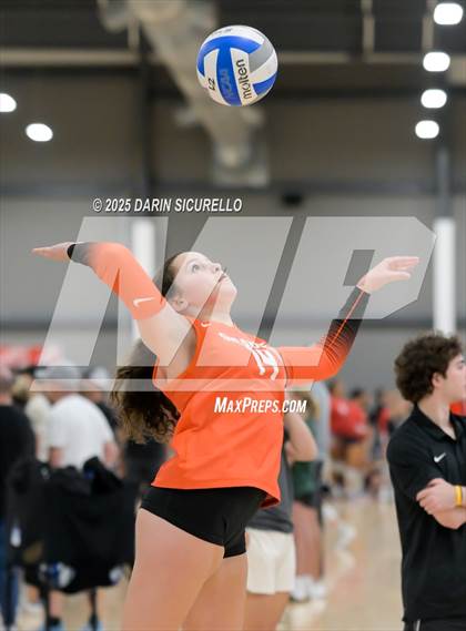 Thumbnail 1 in James Logan vs. Sprague (Nike Tournament of Champions – Southwest) photogallery.